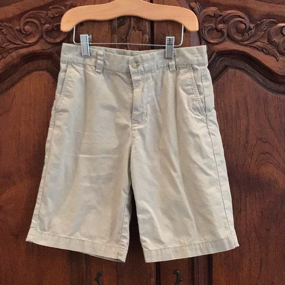 Vineyard Vines boys 12 khaki shorts